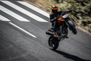 KTM 790 Duke – Συνεχίζει δίχως αλλαγές στο 2024