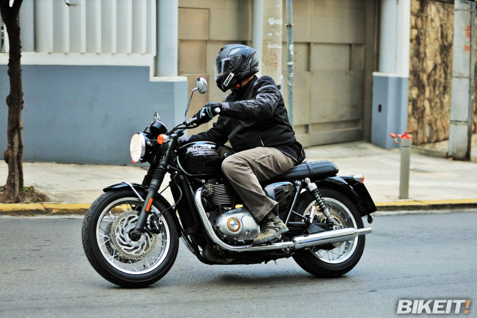 Test - Triumph Bonneville T120 (2022)