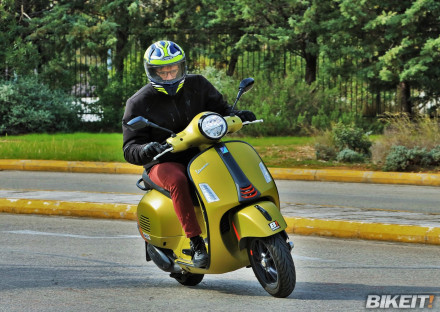 Test - Vespa GTS 300 HPS Supersport 2023