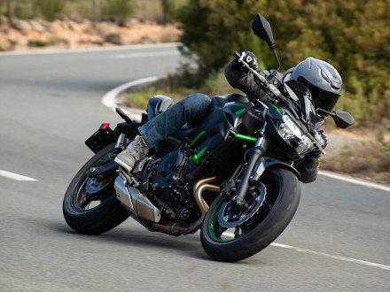 Test – Kawasaki Z 650 2023 – Αποστολή στην Ισπανία