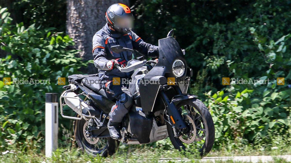 Husqvarna - Spy pics από Adventure μοντέλο!