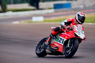 Ducati Panigale V2 Bayliss 1st Championship 20th Anniversary