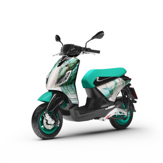 EICMA 2021 – Piaggio 1 Feng Chen Wang