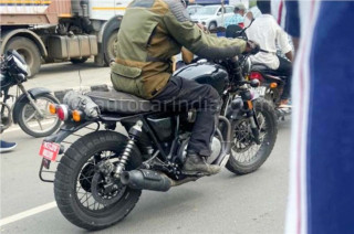 Royal Enfield 650 Scrambler σε δοκιμές στην Ινδία