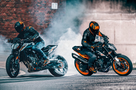 KTM – Νέα χρώματα για τη γκάμα Street 2023