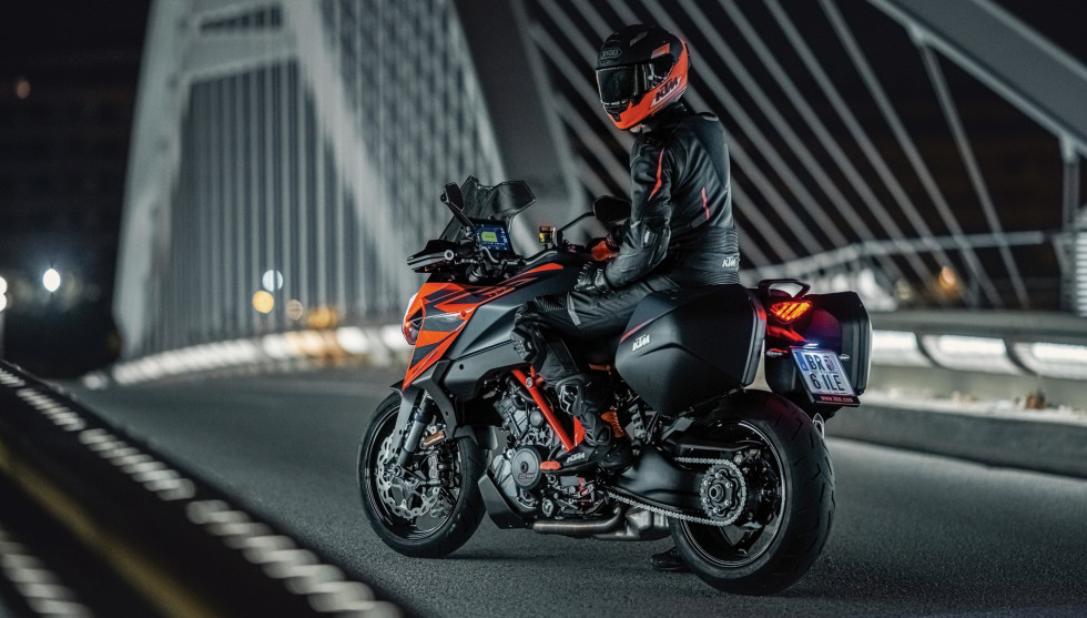 KTM 1290 Super Duke GT 2022