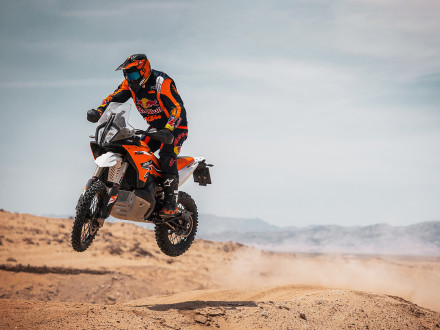 KTM 890 Adventure R Rally 2024 - Προπαραγγελίες από 20/9 και... Ultimate KTM Desert Experience