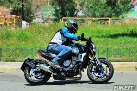 Test - CFMOTO 700 CL-X Sport (2022)