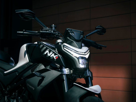 CFMOTO 450NK 2023 – Νέες πιο λεπτομερείς εικόνες