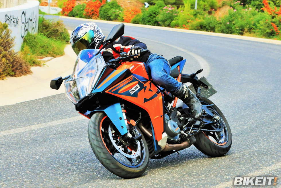 Test - KTM RC390 2022 - Τρία σε ένα!