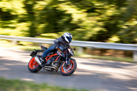 Test – KTM 1290 Superduke R EVO 2023 - Αποστολή στην Γερμανία