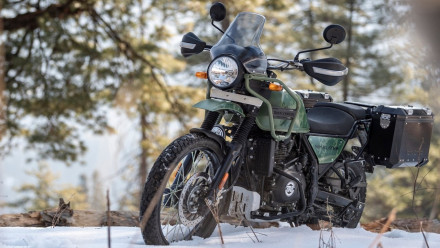 Royal Enfield Himalayan 2021 - Turn-by-turn πλοήγηση στα όργανα, νέα χρώματα και μικροβελτιώσεις