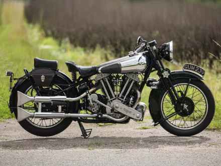 Ένα Brough Superior SS100 του 1938 πουλήθηκε σε τιμή… «ευκαιρία»!