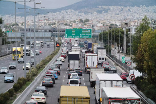 Αττική οδός - Η αστεία μείωση τιμής των διοδίων και οι «δημόσιοι δρόμοι με ιδιωτικό εισιτήριο»