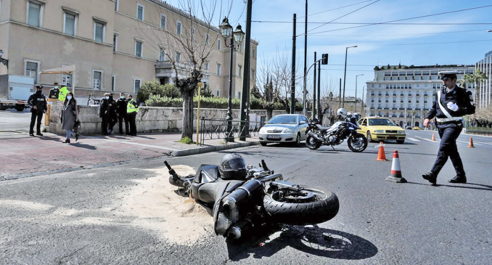 Θανατηφόρο τροχαίο στη Βουλή: Δίωξη για ανθρωποκτονία εξ αμελείας στον αστυνομικό-οδηγό