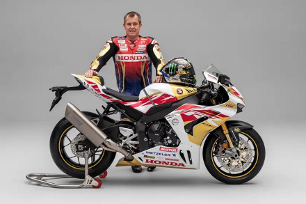 CBR 1000RR-R Fireblade SP Special Livery John McGuiness 100th TT Start Replica