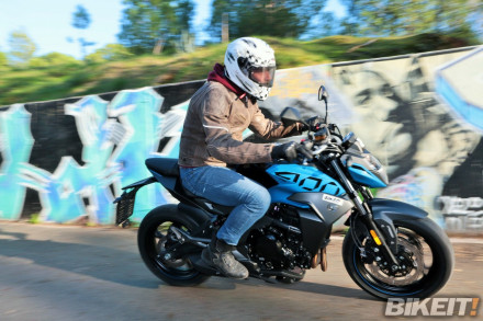 TEST – CFMOTO 400NK