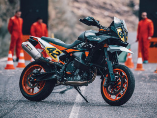 KTM 890 SMT 2023– Ήρθε και επίσημα στο «φως»