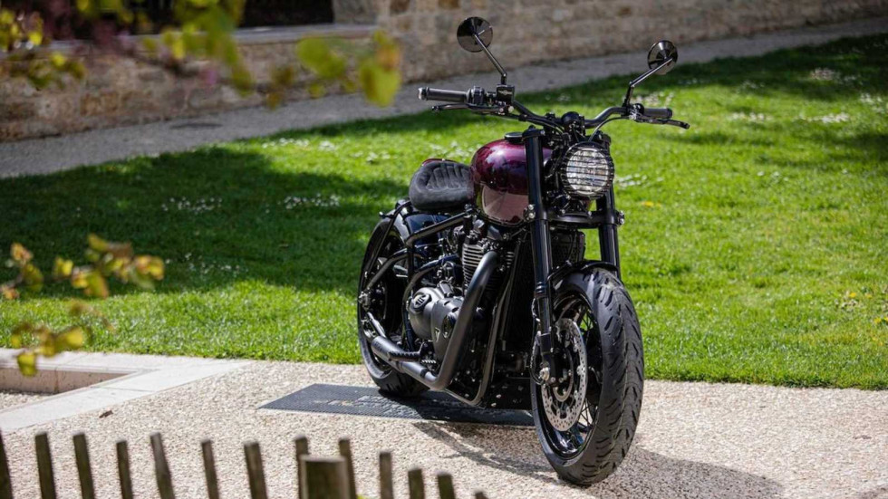 H FCR Original καστομάρει την Triumph Bobber