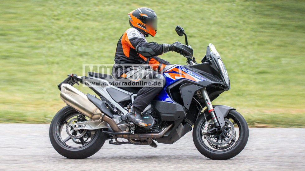 Νέες KTM Adventure – 990, 1290 S, 1290 T, 1290 SMC στα σκαριά