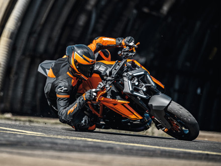 KTM 1390 Super Duke R/ EVO 2024 – Ακραία σκληροπυρηνικές καταστάσεις!