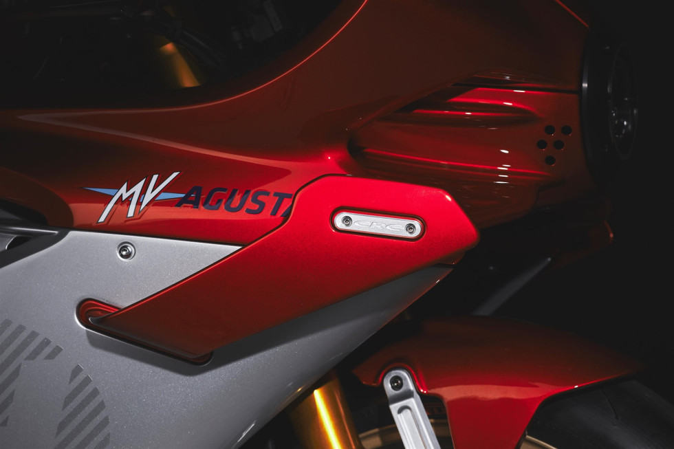 Η MV Agusta ετοιμάζει ομοβροντία για το 2024