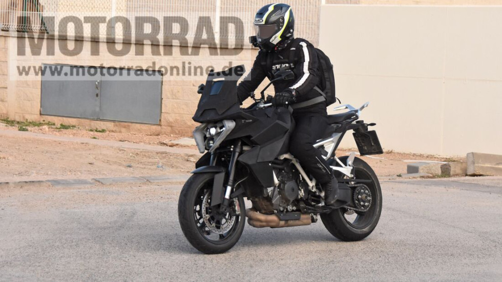 KTM 1290 Super Duke GT – Εξέλιξη με νέα εμφάνιση