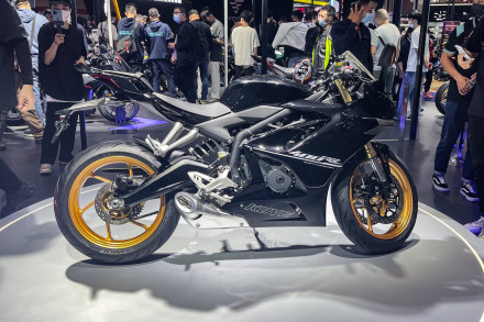 EICMA 2022 – Kove 400RR – Τέσσερις κύλινδροι, 400 κυβικά, 67 ίπποι!