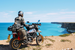 88,000 km, 35 χώρες, 381 μέρες, ένα Ducati Scrambler Desert Sled