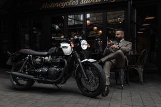 Triumph Bonneville T120 Black DGR - Φόρος τιμής στο Distinguished Gentleman’s Ride