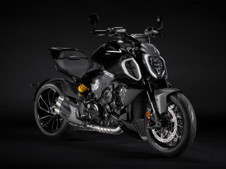 Ducati Diavel V4 - Παρουσιάστηκαν τα επίσημα αξεσουάρ