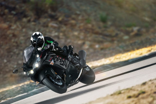 Kawasaki Ninja ZX-14R 2023 – Το ZZR1400 ζει ακόμη στις ΗΠΑ με 208 άλογα