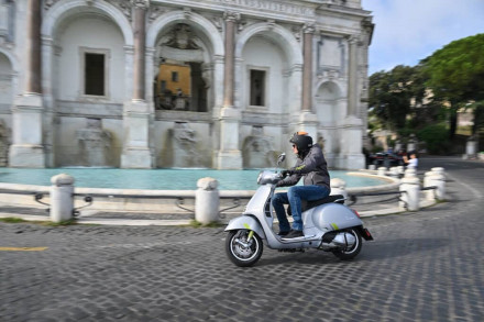 Test - Vespa GTS 300 2023 - Αποστολή στη Ρώμη