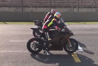 Ducati MotoGP vs Ducati MotoE – Ποια θα κερδίσει στην κόντρα; [βίντεο]