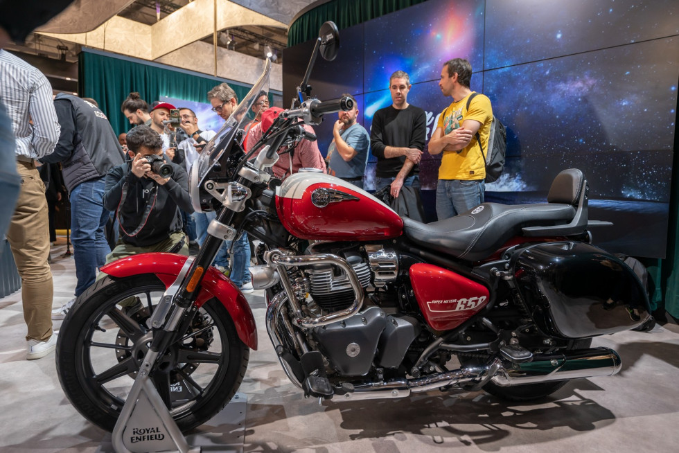 EICMA 2022 - Royal Enfield Super Meteor 650 - Η οδήγηση στην αυθεντική της μορφή