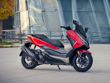 Honda Forza 350 2023 - Χρυσή τομή καθημερινότητας και άνεσης