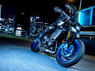 Yamaha MT-09 SP 2024 – Για τη σκοτεινή πλευρά της πίστας