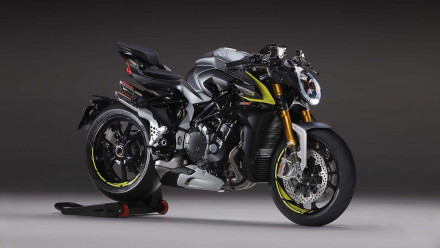 MV Agusta – Νέο τρικύλινδρο 950, νέο Brutale 1000 και μικροί κυβισμοί προ των πυλών