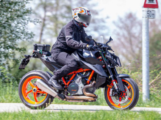 KTM 1290 Super Duke R 2023 – Έρχεται με νέα σχεδίαση