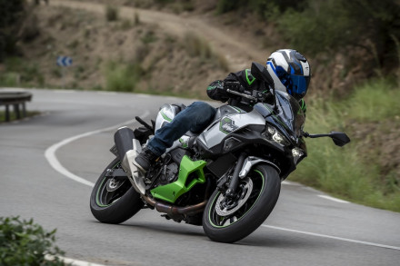 Test - Kawasaki Ninja 7 Hybrid - Αποστολή στη Βαρκελώνη