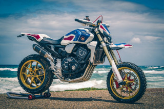 Δώδεκα custom Honda CB1000R για το Wheels and Waves