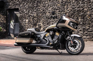 Jack Daniel&#039;s Limited Edition Indian Challenger Dark Horse 2022