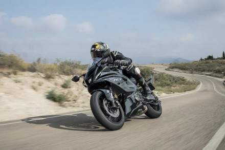 Test – Yamaha R7 2022 – Αποστολή στην Ισπανία