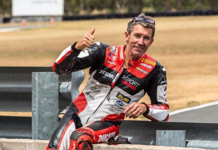 Troy Bayliss – Σοβαρό ατύχημα με ποδήλατο