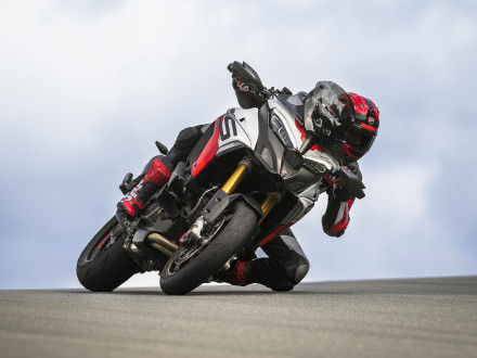 Ducati Multistrada V4 RS 2024– Πίστας και Τουρισμού γωνία